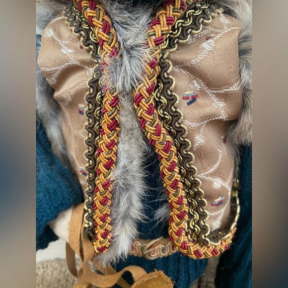 Carmen Manago - CM#18 "Lodge Lady" Beautifully crafted, fancy rag doll - Picture 3 of 7